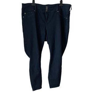 Torrid denim size 20R dark wash skinny jeans 3 button waistband and zipper EUC